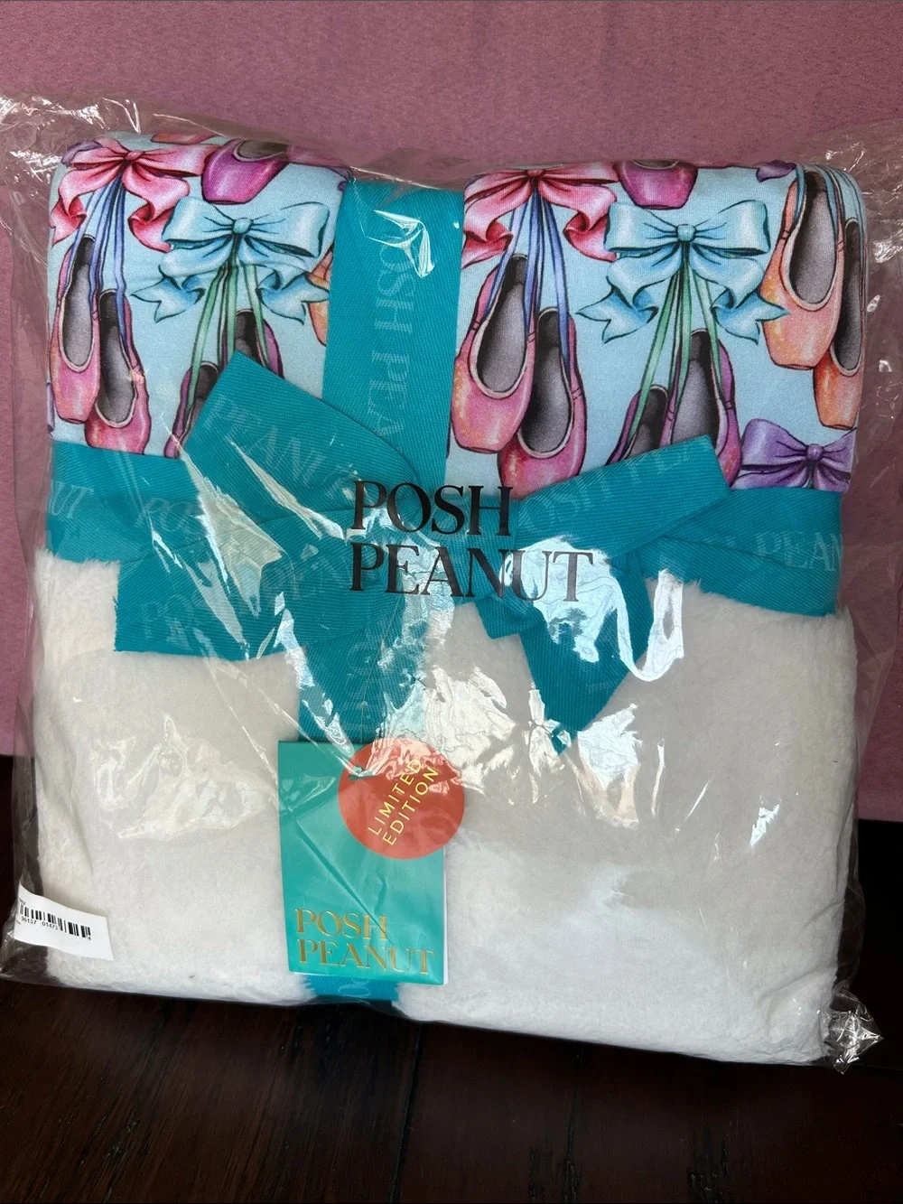 NWT Irina Posh Peanut White Plush Blanket with Ballet Bow & Shoe Print